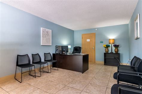 luxury residential mental health facilities.